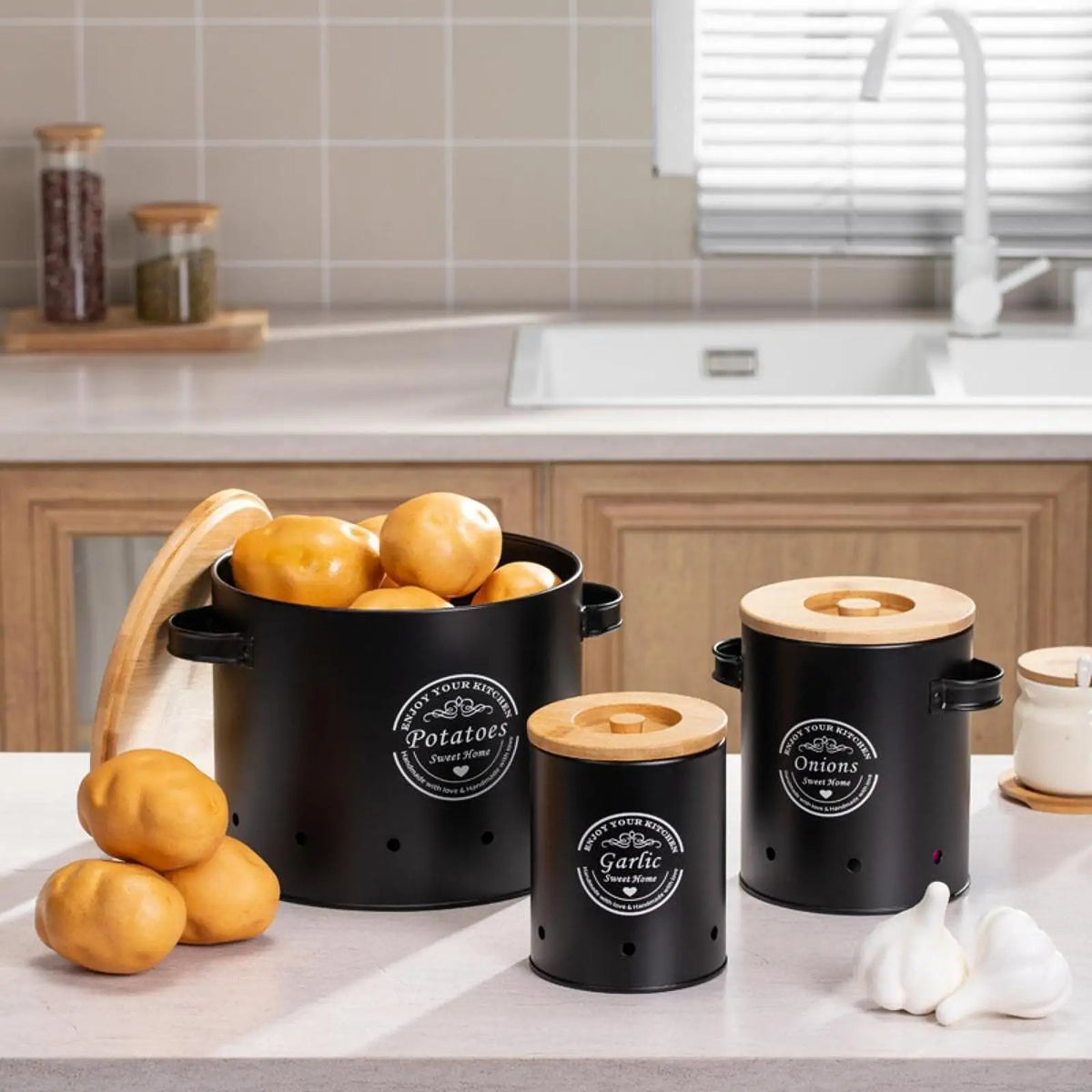 Vegetables Storage Bin Fresh Vegetable Keeper with Bamboo Lid and Handle Kitchen Organization Storage Jar for Counter Restaurant