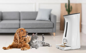 7.5L Dog Food Dispenser With Night Vision And 2-Way Audio 720P HD Wifi Camera Voice Recorder Automatic Cat Feeder